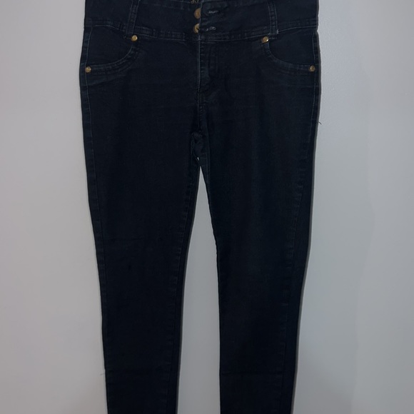 Classic Blue Jeans - Picture 2 of 6